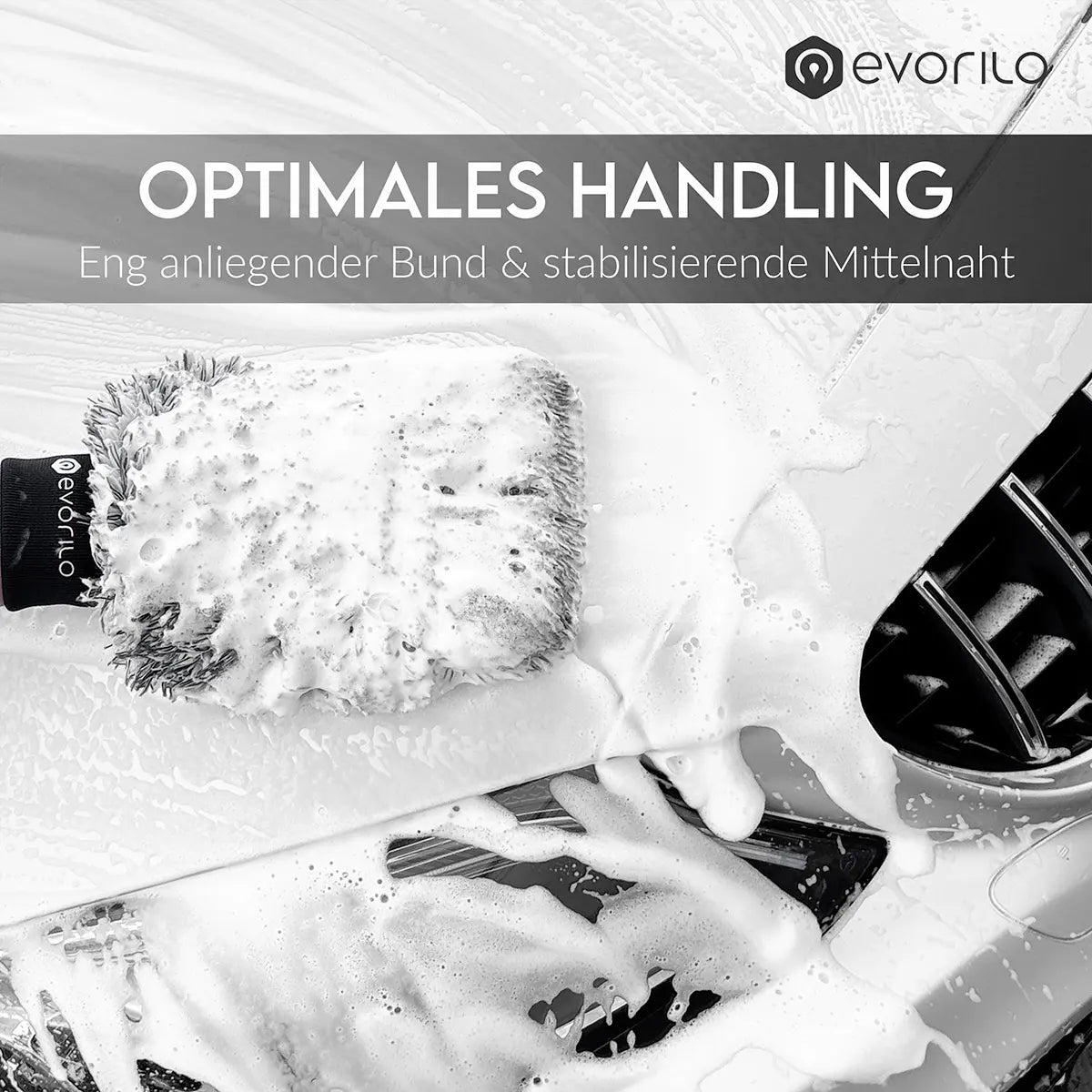 evorilo Silk Touch Waschhandschuh 1100 GSM bei Autowäsche mit Schaum auf Autolack für perfektes Handling