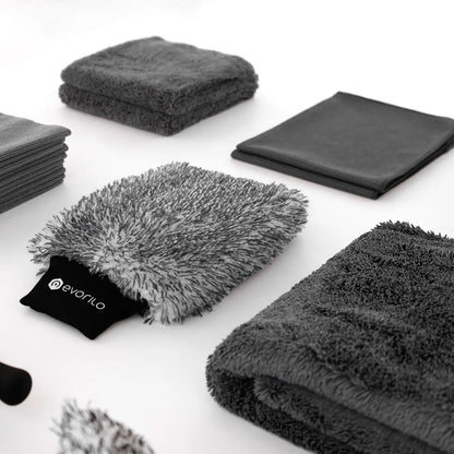 mikrofasertücher komplettset von evorilo mit verschiedenen grauen tüchern und einem waschhandschuh für effektive reinigung